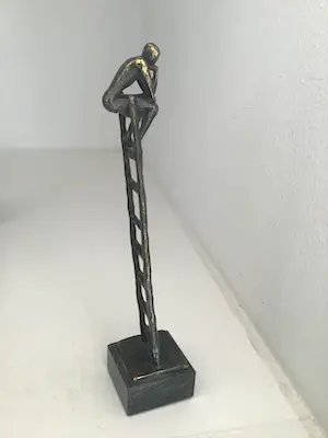 Corry Ammerlaan - Sculptuur “ De denkende mens “. Gesigneerd kopen? Bied vanaf 1!