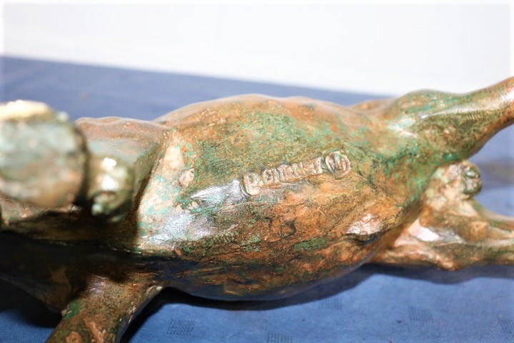 Pierre Chenet - vol bronzen aanvallende stier kopen? Bied vanaf 350!