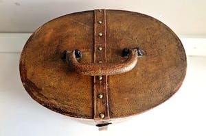 Curiosa - Vijf retro Koffertjes - Hout, Leer, Skai Messing beslag - PRIJS VERLAAGD kopen? Bied vanaf 89!