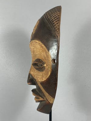 Punu - African female mask from the Punu - Gabon. kopen? Bied vanaf 25!