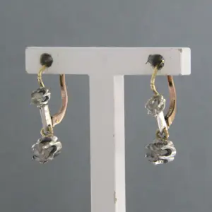 Goud met zilver oorhanger bezet met roos geslepen diamant 0.10ct F/G - P kopen? Bied vanaf 130!
