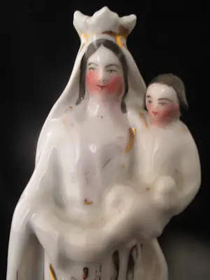 Niet of onleesbaar gesigneerd - Vieux Paris - Madonna met kroon en kindje kopen? Bied vanaf 10!