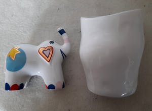 Corry Ammerlaan - Artihove Art -Olifant en beker kopen? Bied vanaf 15!