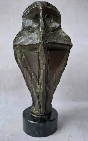 Buy Eric Claus - Bronzen Uil? Bid from 849!