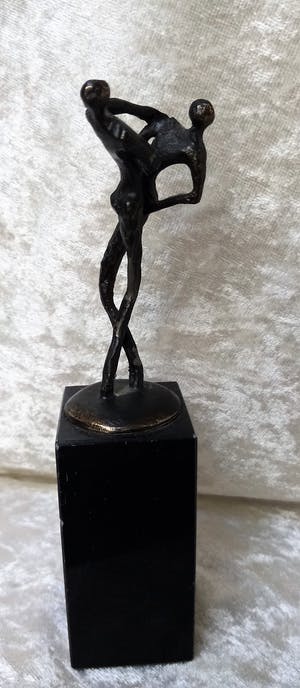 Corry Ammerlaan - sculpture 2 passievolle dansers kopen? Bied vanaf 55!