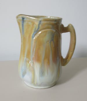 Niet of onleesbaar gesigneerd - Art deco Franse aardewerken waterkan kopen? Bied vanaf 1!