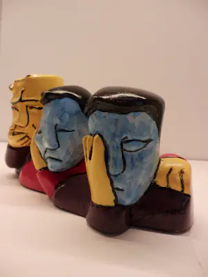 Herman Brood - Sculptuur van Kunsthars HOREN ZIEN en ZWIJGEN (21 cm breed) kopen? Bied vanaf 10!
