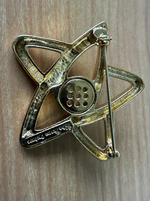 Paloma Picasso - Prachtige broche met rode steen. kopen? Bied vanaf 50!