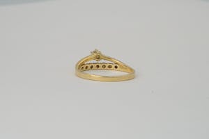 2547 - Elegante 18krt geel-gouden & 0.30ct Diamanten dames-ring kopen? Bied vanaf 210!