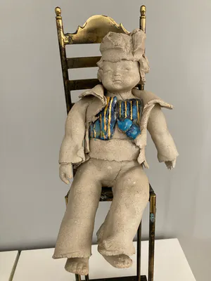 Dick Versluis - Jongetje op stoel kopen? Bied vanaf 35!