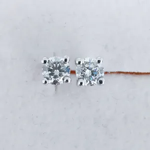 0.61 ct Diamond Solitaire Earrings kopen? Bied vanaf 360!