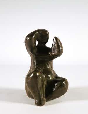 Willy Blees - Bronzen beeld van een zittend figuur verkocht voor € 250!