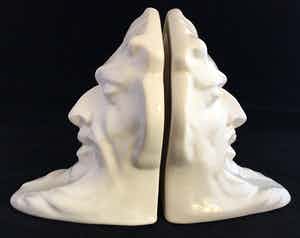 Twee keramische Satyr kop art deco boekensteunen verkocht voor € 1!
