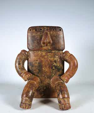 Niet of onleesbaar gesigneerd - Aardewerk, Zittend vruchtbaarheidsbeeld verkocht voor € 1!