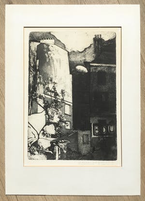 Niet of onleesbaar gesigneerd - ets uit 1969 - 'Zeppelin boven het Arbeiderskwartier' kopen? Bied vanaf 10!