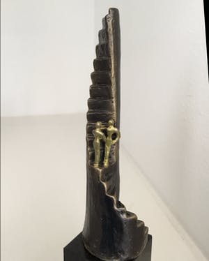 Corry Ammerlaan - Sculptuur “ De trap naar succes “ kopen? Bied vanaf 65!