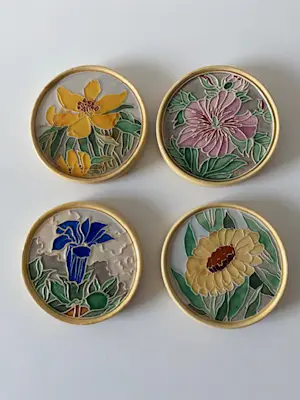 Faience- en Tegelfabriek Westraven - 12 polychrome geglazuurde cloisonné-onderzetters Dirk Zwanink tussen 1923-1934 kopen? Bied vanaf 100!