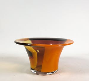 Bernard Heesen - Glas, Driekleurige schaal kopen? Bied vanaf 1!