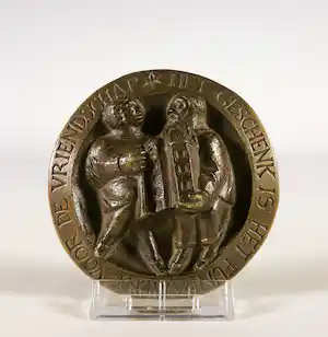 Niel Steenbergen - Bronnen penning, Het geschenk is het fundament voor de vriendschap verkauft für € 80!