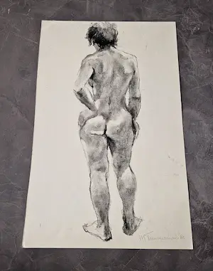 AcheterMarijke Timmerman - Academische houtskooltekening "staand vrouwelijk naakt" - gesigneerd? Enchérissez de 21!