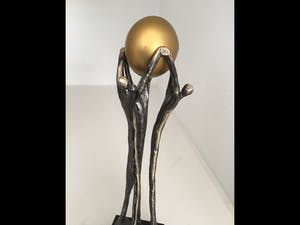 Corry Ammerlaan - Sculptuur “ Gebundelde samenwerking “ kopen? Bied vanaf 30!