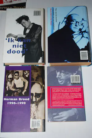 Herman Brood - Bisz: het dossier Herman Brood (1979) & 'Brood is alive!' en extra 4 boeken kopen? Bied vanaf 75!