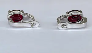 Acheter18 Kt witgouden oorbellen met rode robijnen ca 4,00 crt  en diamanten? Enchérissez de 1400!