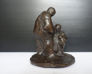 Theo van de Vathorst - "een helpende hand" brons. kopen? Bied vanaf 150!