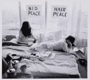 AcheterNico Koster - Foto, John Lennon & Yoko Ono at Hilton Amsterdam? Enchérissez de 100!