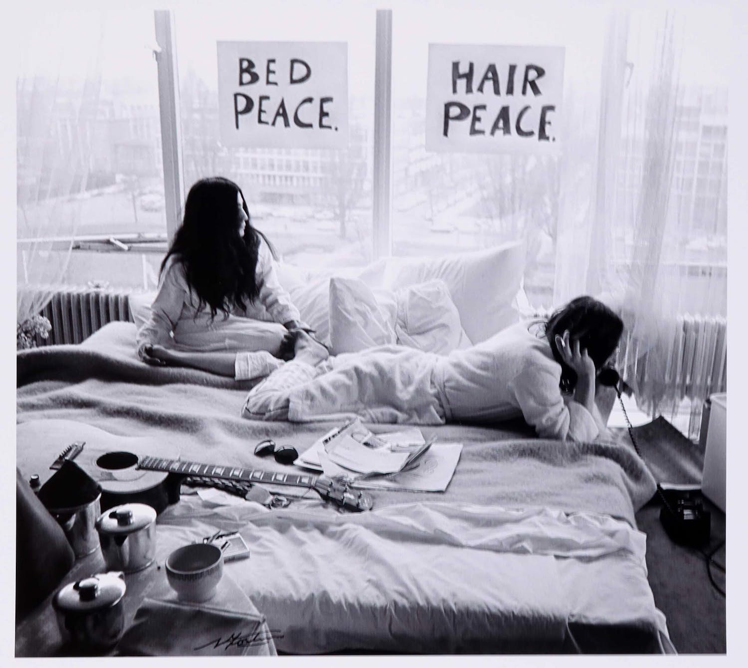 Nico Koster - Foto, John Lennon & Yoko Ono at Hilton Amsterdam verkocht voor € 100!