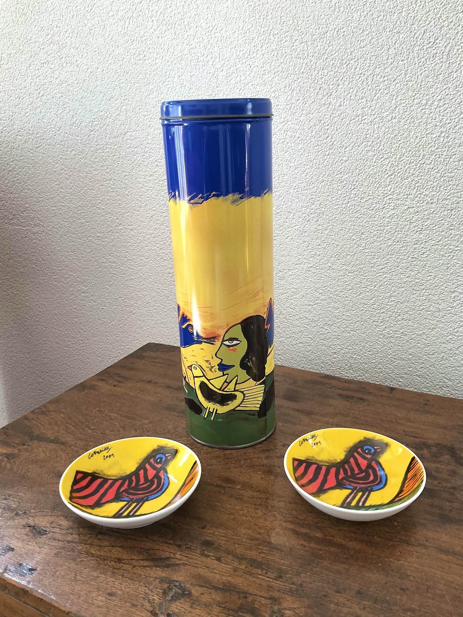 Corneille - 2 schaaltjes en hoge blikken trommel, gesigneerd in de druk verkocht voor € 25!