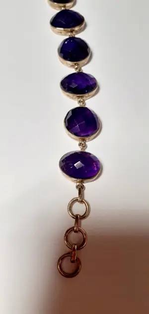 Nieuw zilveren armband bezet met natuurlijke ovale facetgeslepen amethyst kopen? Bied vanaf 100!