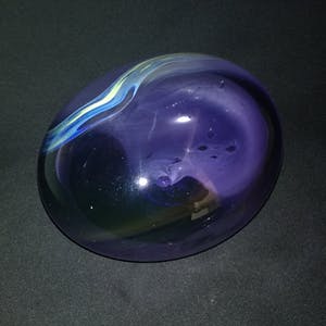Willem Heesen - UNICA object 'unihorn', paars glas met goudgele decoratie kopen? Bied vanaf 49!
