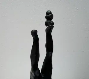 Nicolas Dings - Bronzen sculptuur | Balans kopen? Bied vanaf 175!