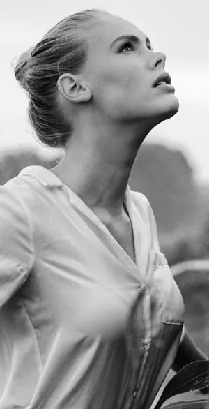 Erik Gigengack - 'in front of a cornfield', foto met gelimiteerde oplage. kopen? Bied vanaf 35!