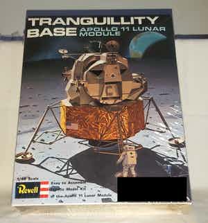Revell modelbouwdoos uit 1969 : Tranquility Base verkocht voor € 25!