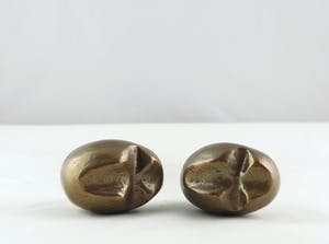 Brons (Onbekend) - Twee bronzen abstracte dierfiguren kopen? Bied vanaf 1!