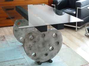 Niet of onleesbaar gesigneerd - Exclusieve design tafel verkocht voor € 1!