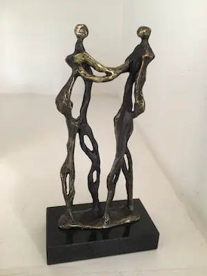 Corry Ammerlaan - Sculptuur “ EEN HANDDRUK VAN GOUD “. Gesigneerd kaufen? Bieten Sie von 1!