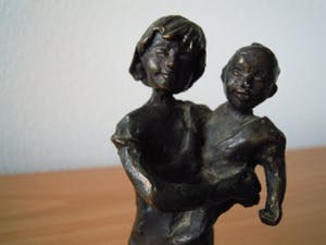 Corry Ammerlaan - Prachtig beeldje MOEDER MET KIND kopen? Bied vanaf 20!