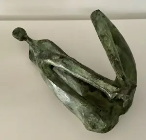 Peter Leyenaar - Zittende figuur kopen? Bied vanaf 300!