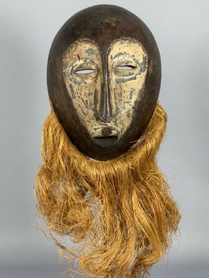 Lega - 191001 - Old Tribal used African mask from the Lega Bwami - Congo. kopen? Bied vanaf 65!