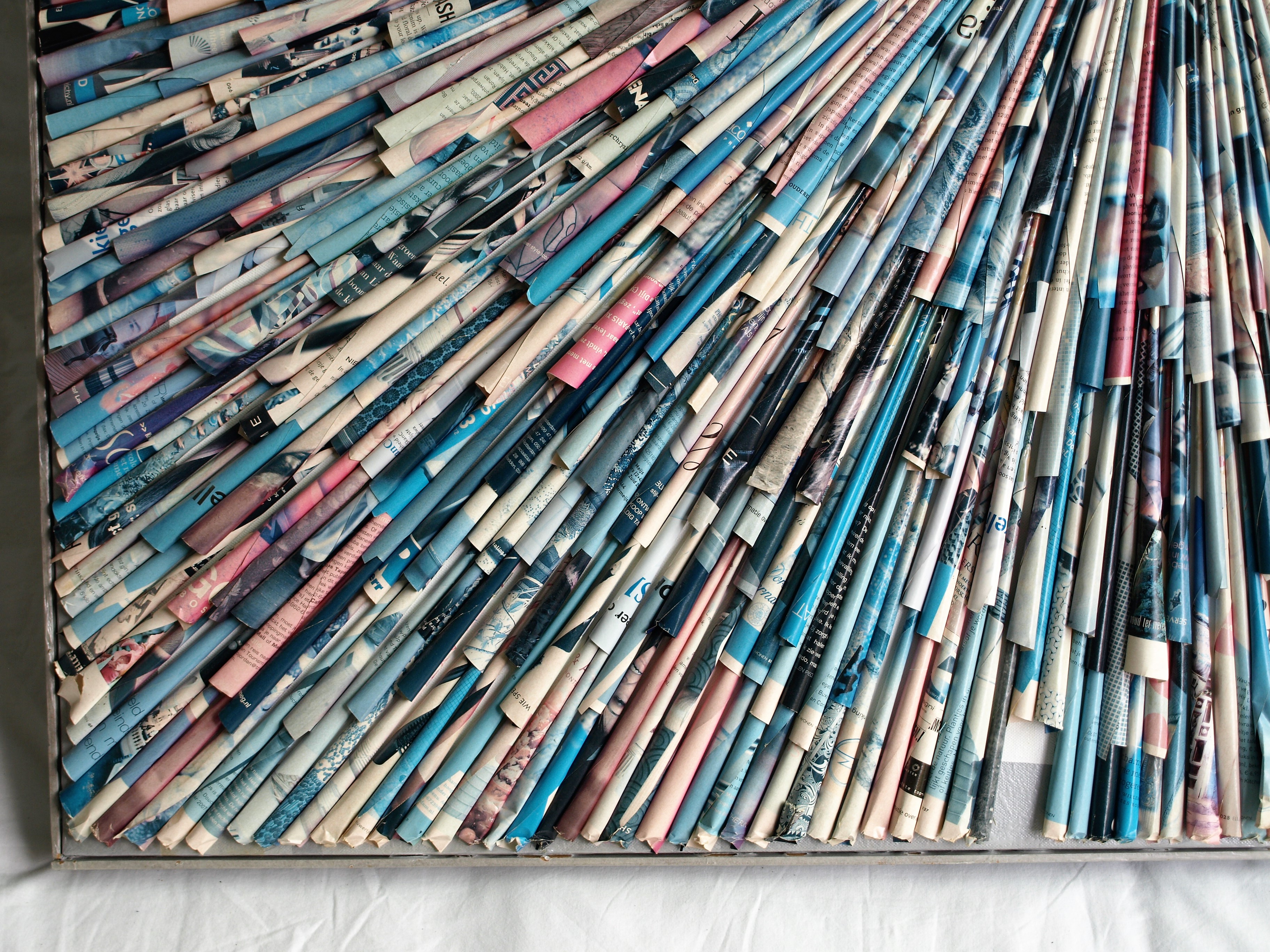 Niet of onleesbaar gesigneerd - Papierkunst – “Cupido” - ingelijst  kopen? Bied vanaf 1!