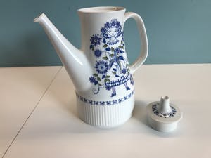Curiosa - Turi design" Lotte" made in Norway. Handpainted koffiepot kopen? Bied vanaf 1!