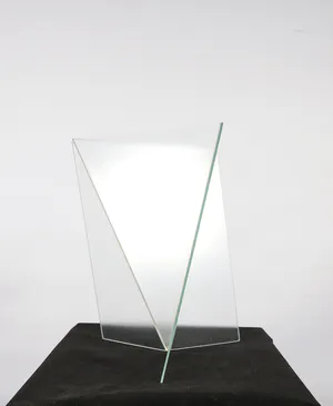 Mart van Schijndel - Minimalistische glazen Delta vaas - Gesigneerd! kopen? Bied vanaf 1!