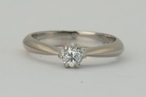 2506- witgouden & diamanten dames ring- 18krt -  0.15ct / E-F VS Bolsjewiek kopen? Bied vanaf 130!