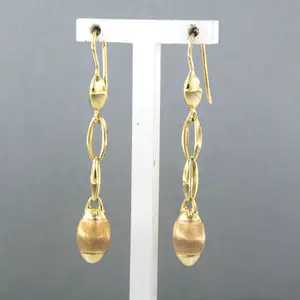 18k geel gouden oorhangers kopen? Bied vanaf 220!