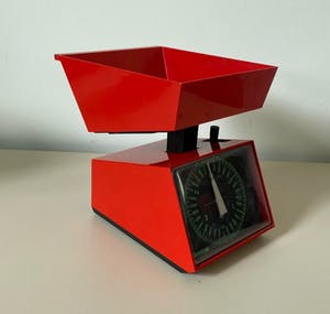 Niet of onleesbaar gesigneerd - Rode Space Age Keukenweegschaal van EKS kopen? Bied vanaf 1!