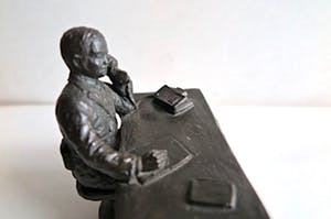 Niet of onleesbaar gesigneerd - “De manager" - Beeld van Gietijzer/Bronslegering kopen? Bied vanaf 1!