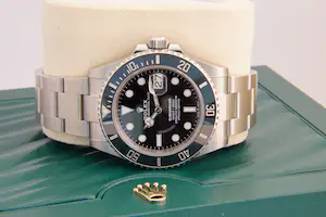 127- Originele Rolex 126610LN  Submariner Date - BLACK - met papieren - ZGAN! kopen? Bied vanaf 10400!
